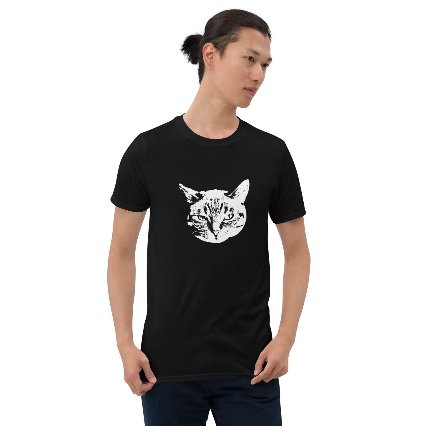 BONITA Cat on T-Shirt